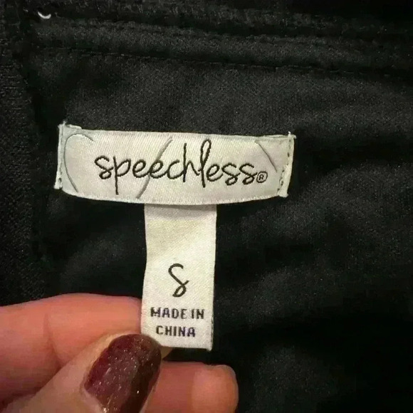 Women’s Black Lace Speechless Dress - Picture 5 of 9